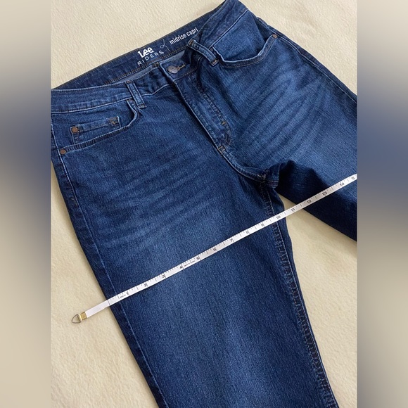 Lee Riders mid rise capri - Picture 7 of 10